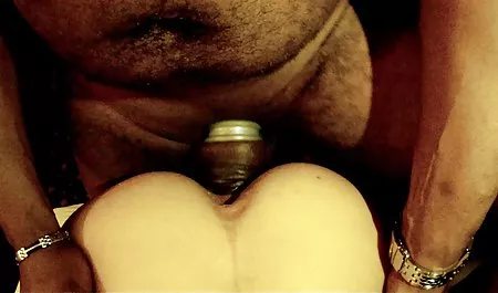 નાયલોનની Wank સુંદર પોર્ન બાથરૂમમાં